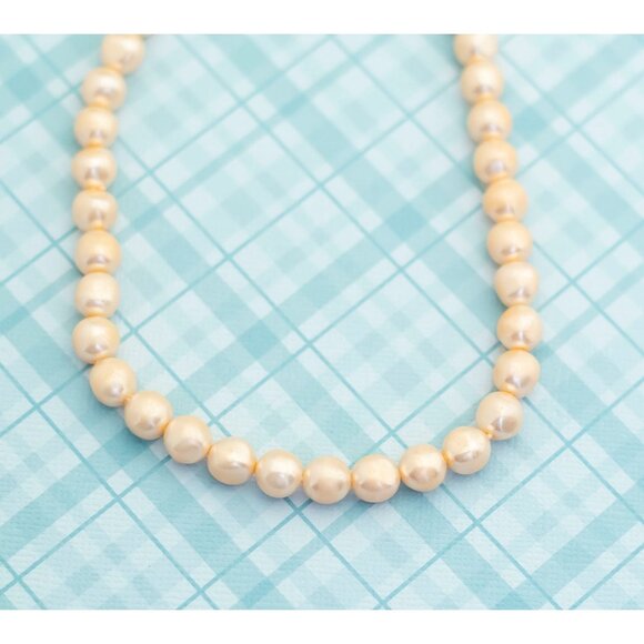 Vintage Elegant Heart Pearls Necklace by Avon - 32 inch - L16 - Picture 1 of 5